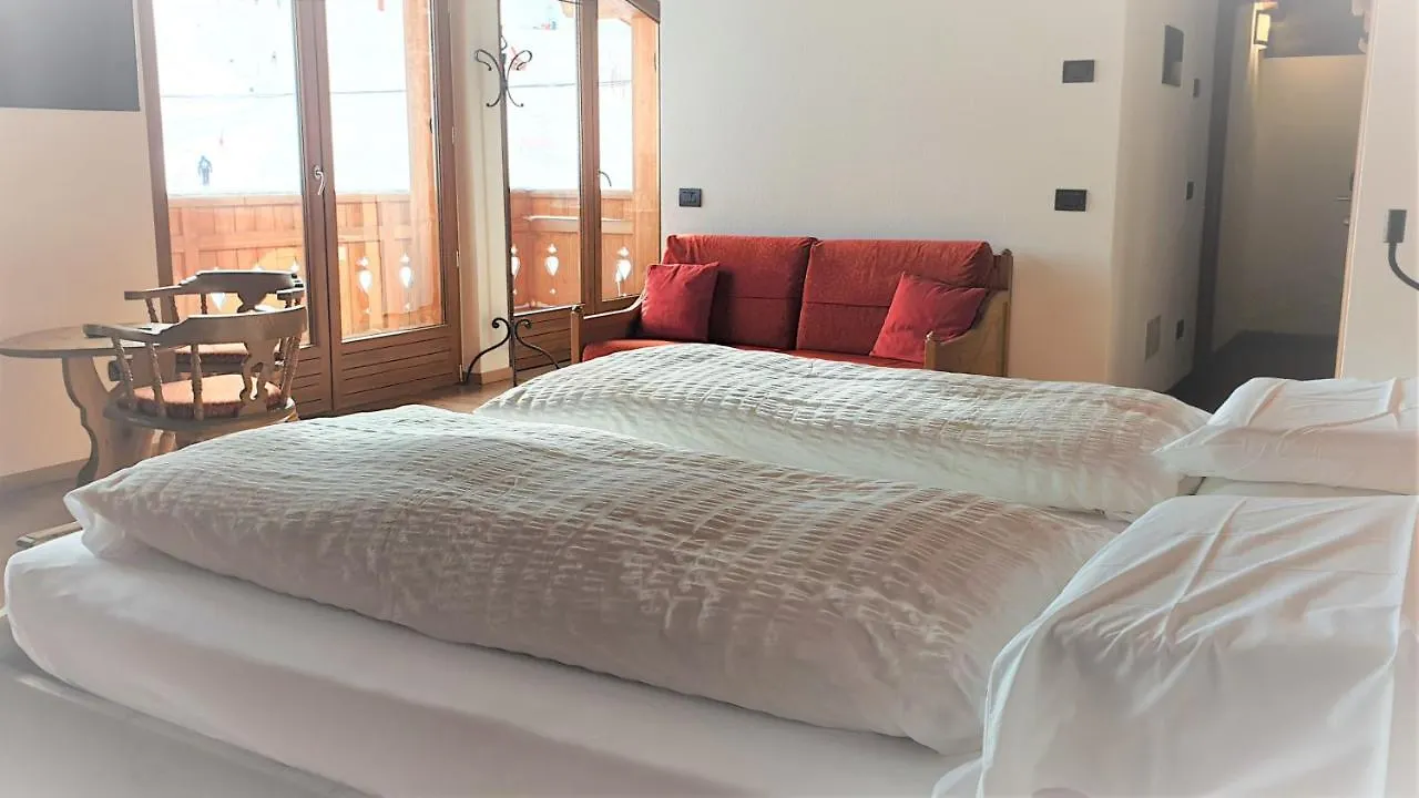 Alpino Lodge Bivio Livigno 3*,